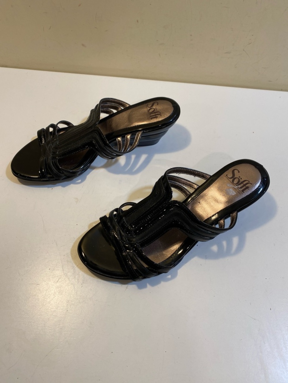 SOFFT Black Patent Strappy Mule WEDGE Sandals Sz 7M - Picture 3 of 12